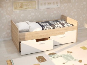 Кровать Умка дуб сонома с белыми ящиками в Нягани - nyagan.magazinmebel.ru | фото